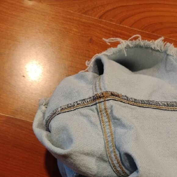 Levi's Blue Jean Shorts Distressed Cut-Off Style - Picture 7 of 7